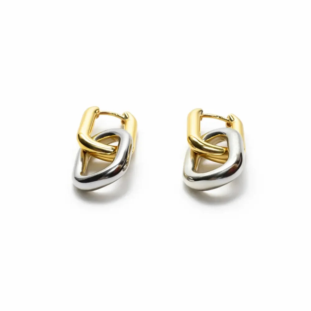 Elara — Pendientes de Eslabones Entrelazados en Oro y Plata
