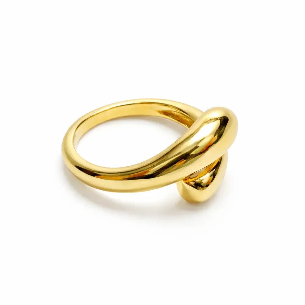 Evania — Anillo Esculpido Abierto en Oro